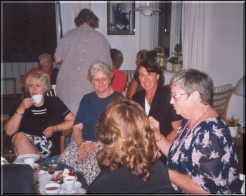 Laila F, - Ragnhild, - Unn, - Anne Lise og Reidun bakfra